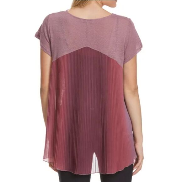 Penelope Rose Purple Garnet Pleated Ombre Back V-neck Short Sleeve Top - Picture 12 of 12